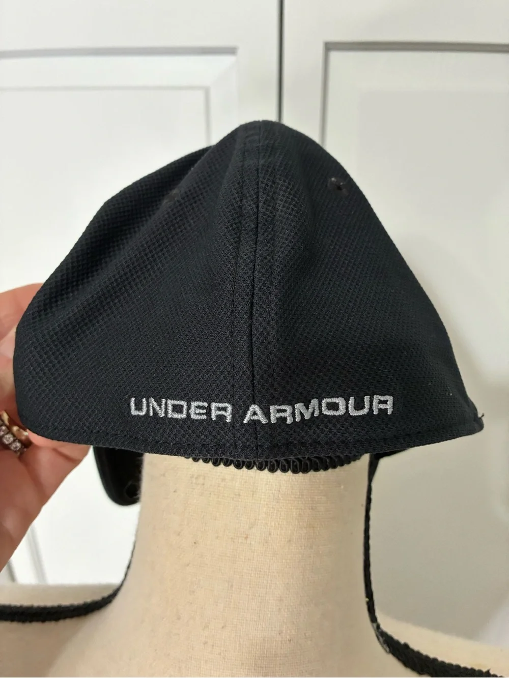 Under Armour Youth M Black Performance Baseball Cap
